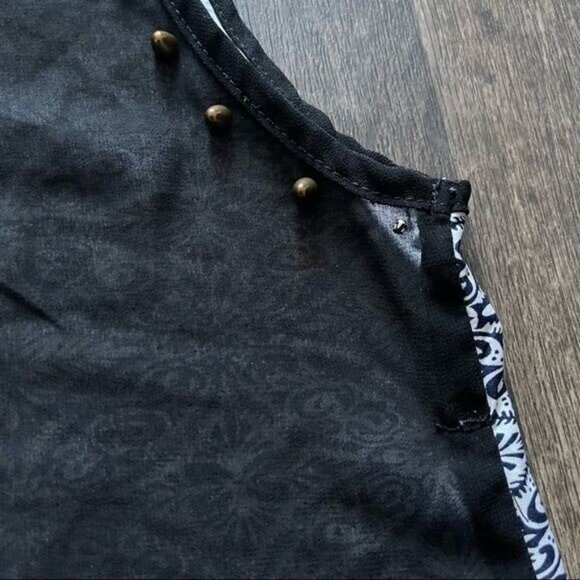 The Hanger Blue White And Black Sleeveless Studded Top Sheer Back Size S - Picture 7 of 11